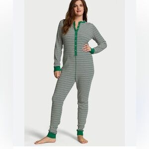 Victorias Secret Thermal Cotton Long Sleeve Onesie, EUC No Flaws Size Small long